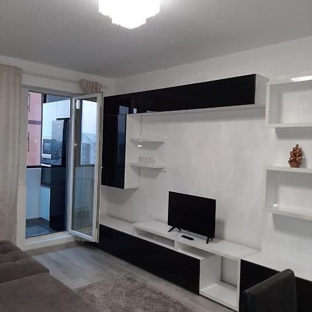 Luxury Daniel Apartament Residence Militari Roşu Exteriér fotografie