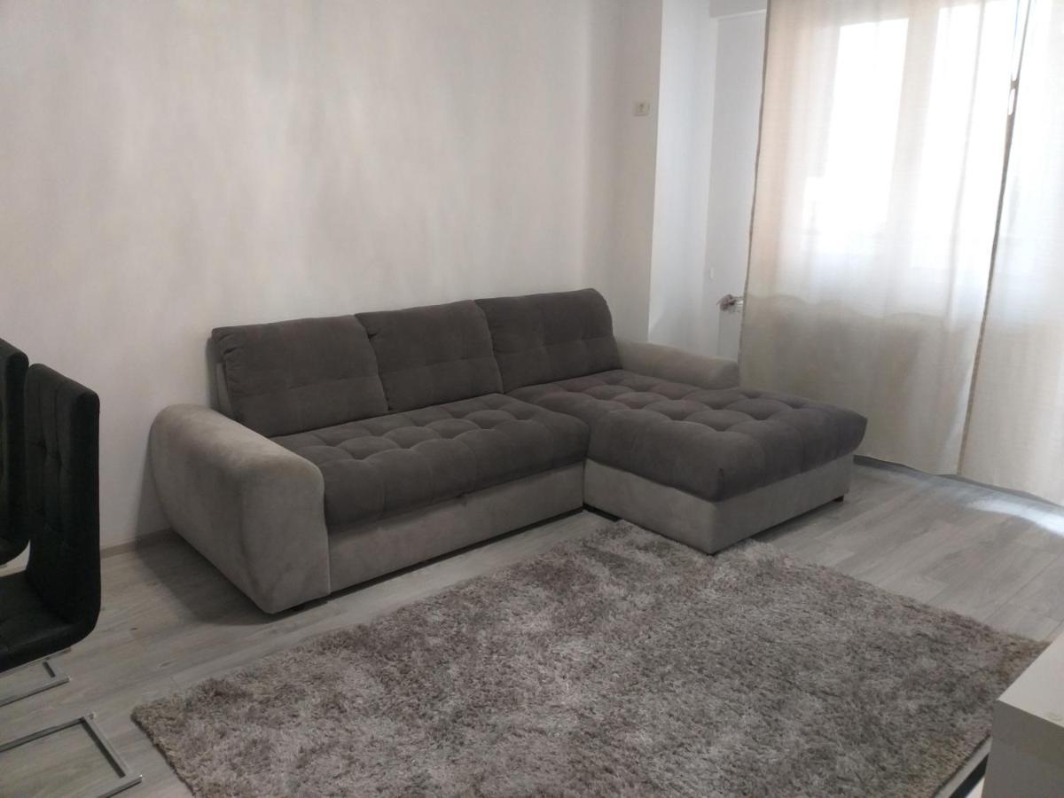 Luxury Daniel Apartament Residence Militari Roşu Exteriér fotografie