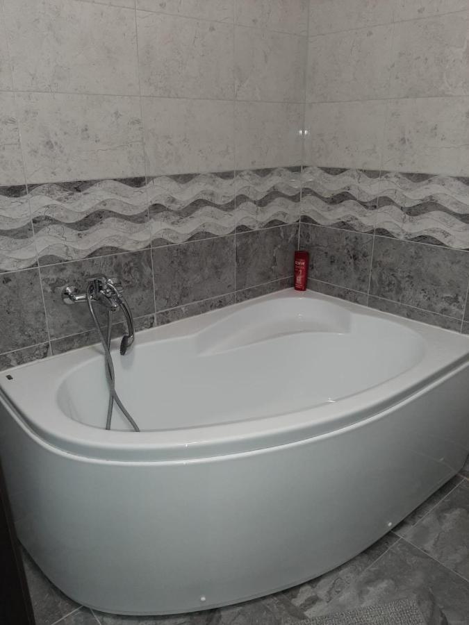Luxury Daniel Apartament Residence Militari Roşu Exteriér fotografie