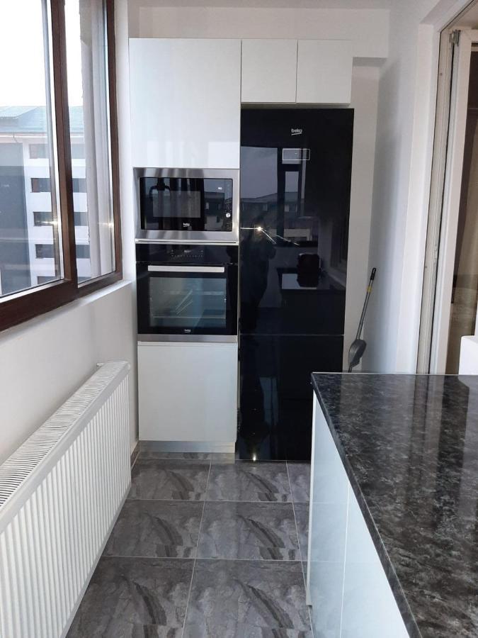 Luxury Daniel Apartament Residence Militari Roşu Exteriér fotografie