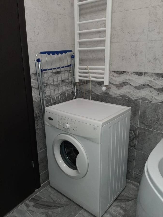 Luxury Daniel Apartament Residence Militari Roşu Exteriér fotografie