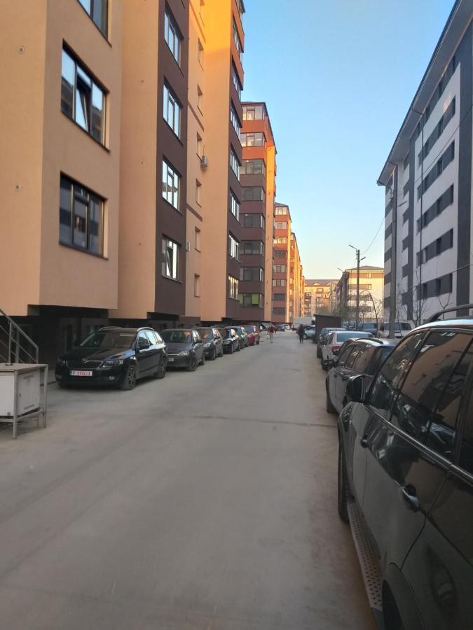 Luxury Daniel Apartament Residence Militari Roşu Exteriér fotografie