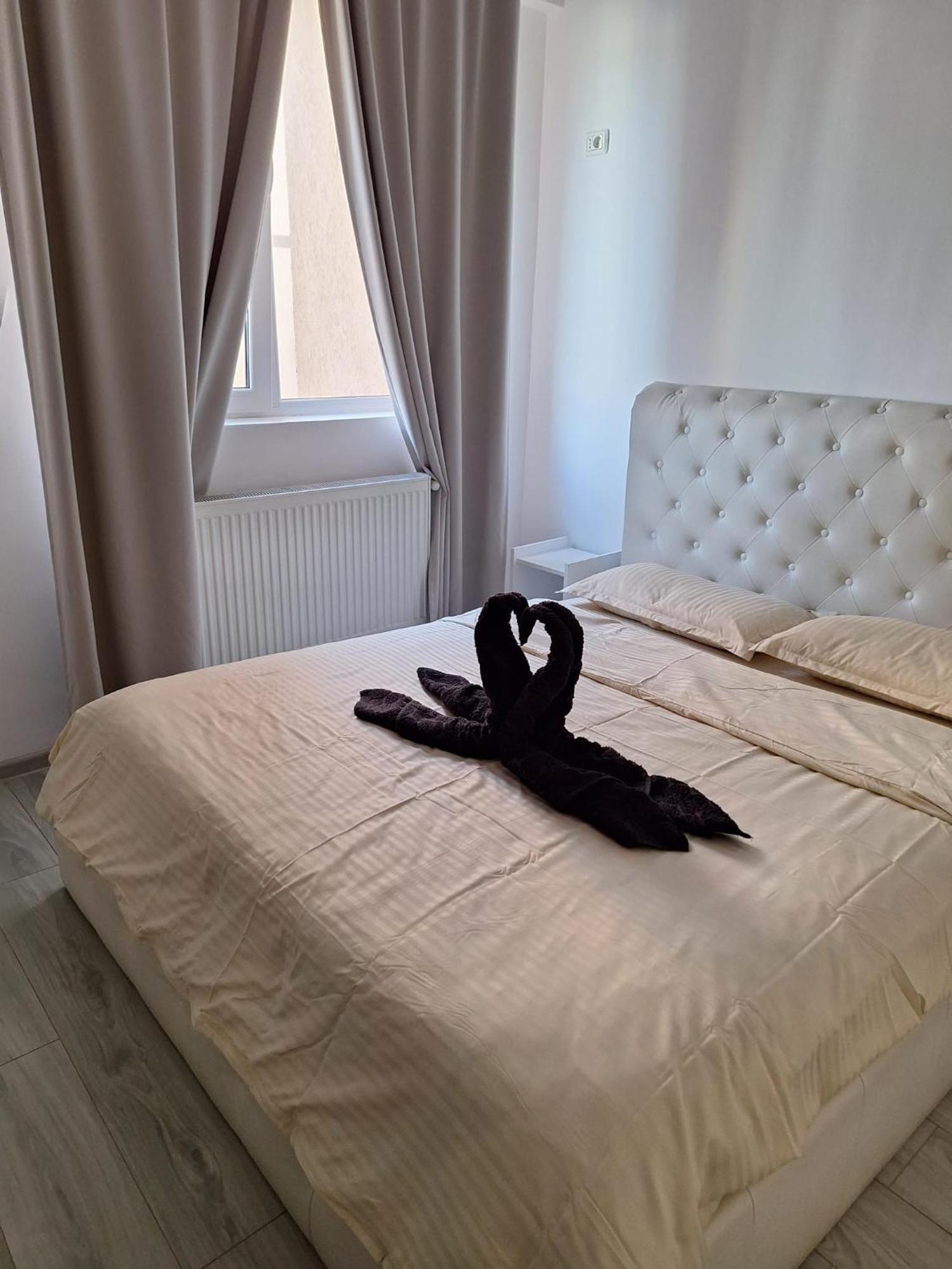 Luxury Daniel Apartament Residence Militari Roşu Exteriér fotografie