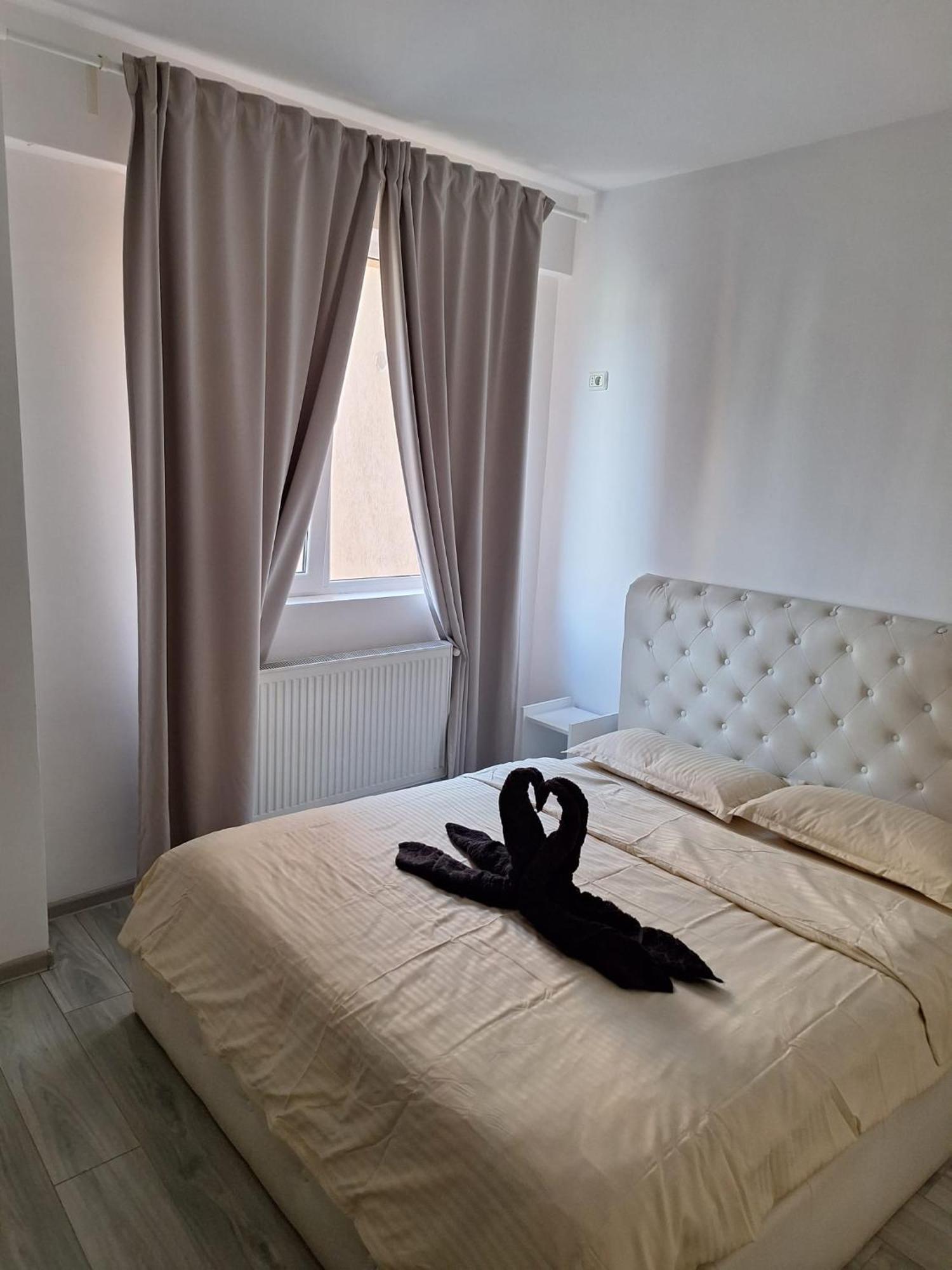 Luxury Daniel Apartament Residence Militari Roşu Exteriér fotografie